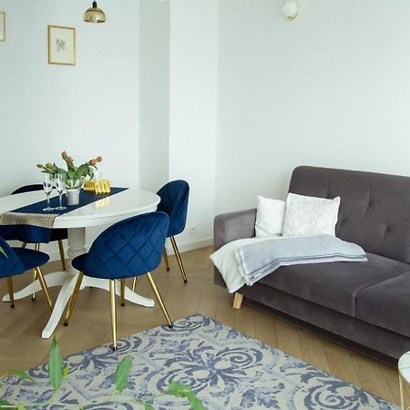 Nowy Apartment Przy Placu Szembeka Varşovia Exterior foto
