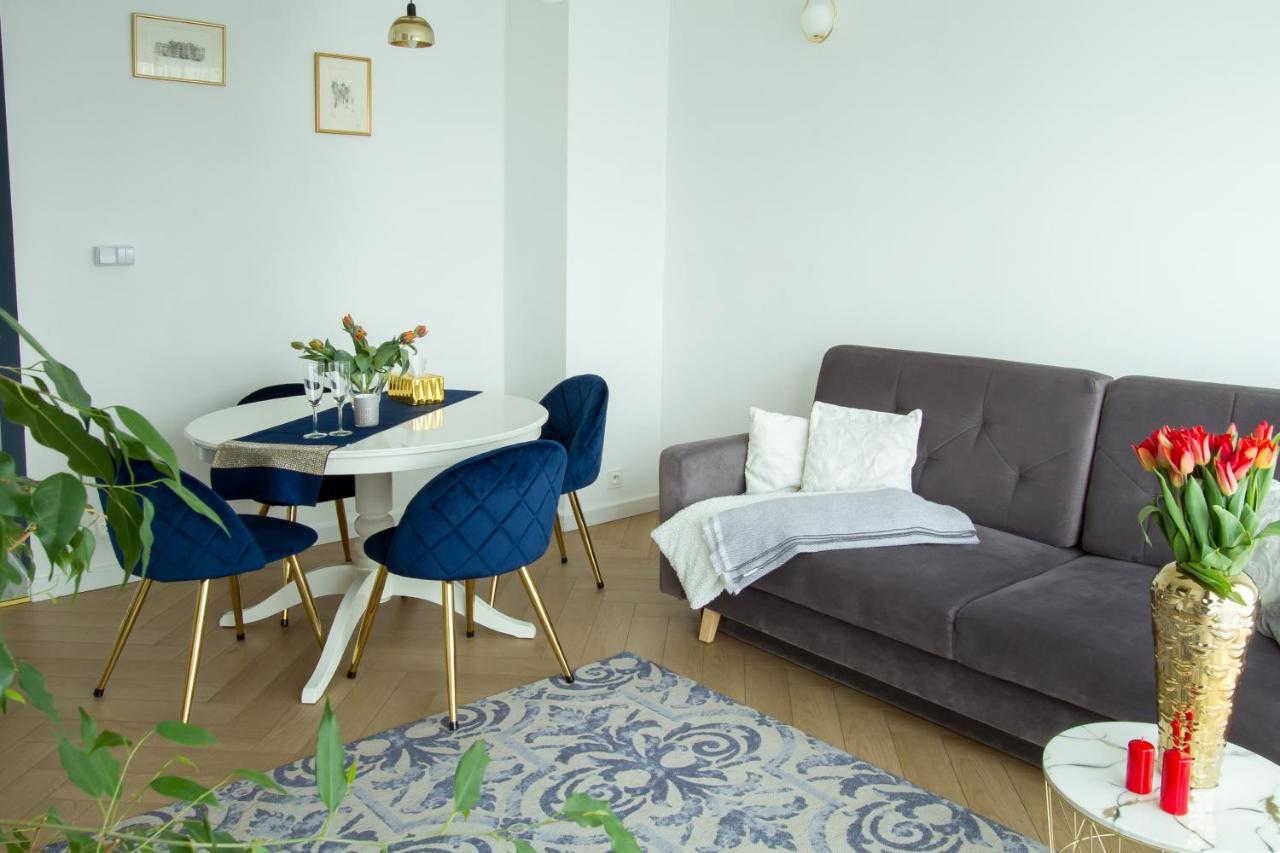 Nowy Apartment Przy Placu Szembeka Varşovia Exterior foto