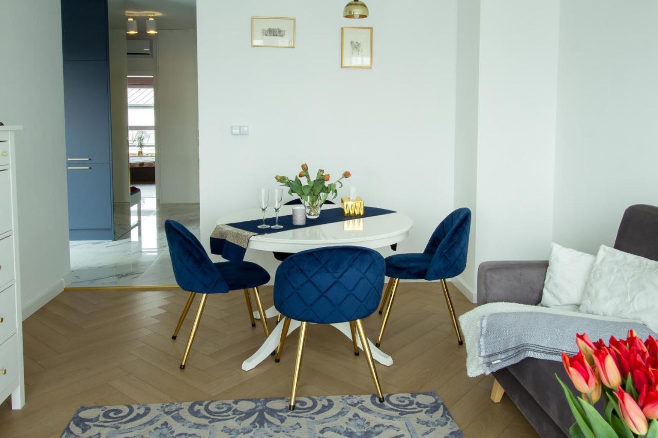 Nowy Apartment Przy Placu Szembeka Varşovia Exterior foto