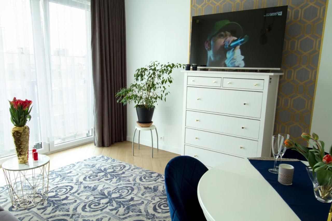 Nowy Apartment Przy Placu Szembeka Varşovia Exterior foto