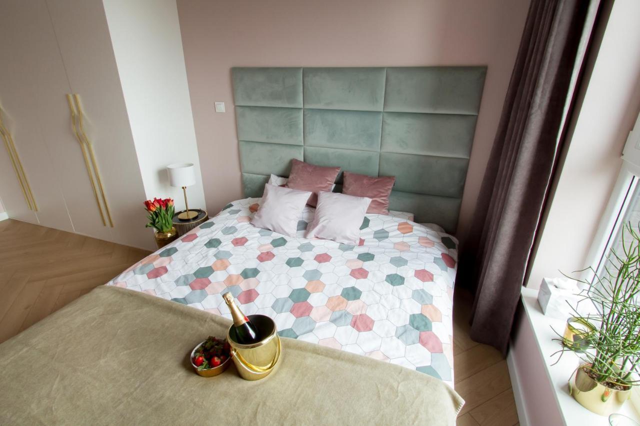 Nowy Apartment Przy Placu Szembeka Varşovia Exterior foto